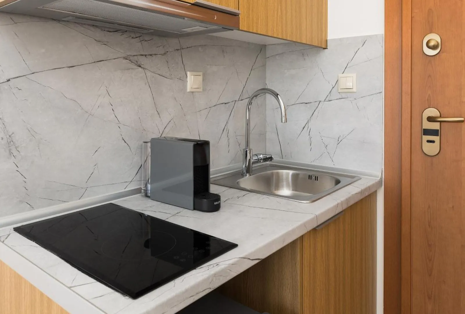 Urban Colors Apartments By Binobi! Thessaloniki Greece