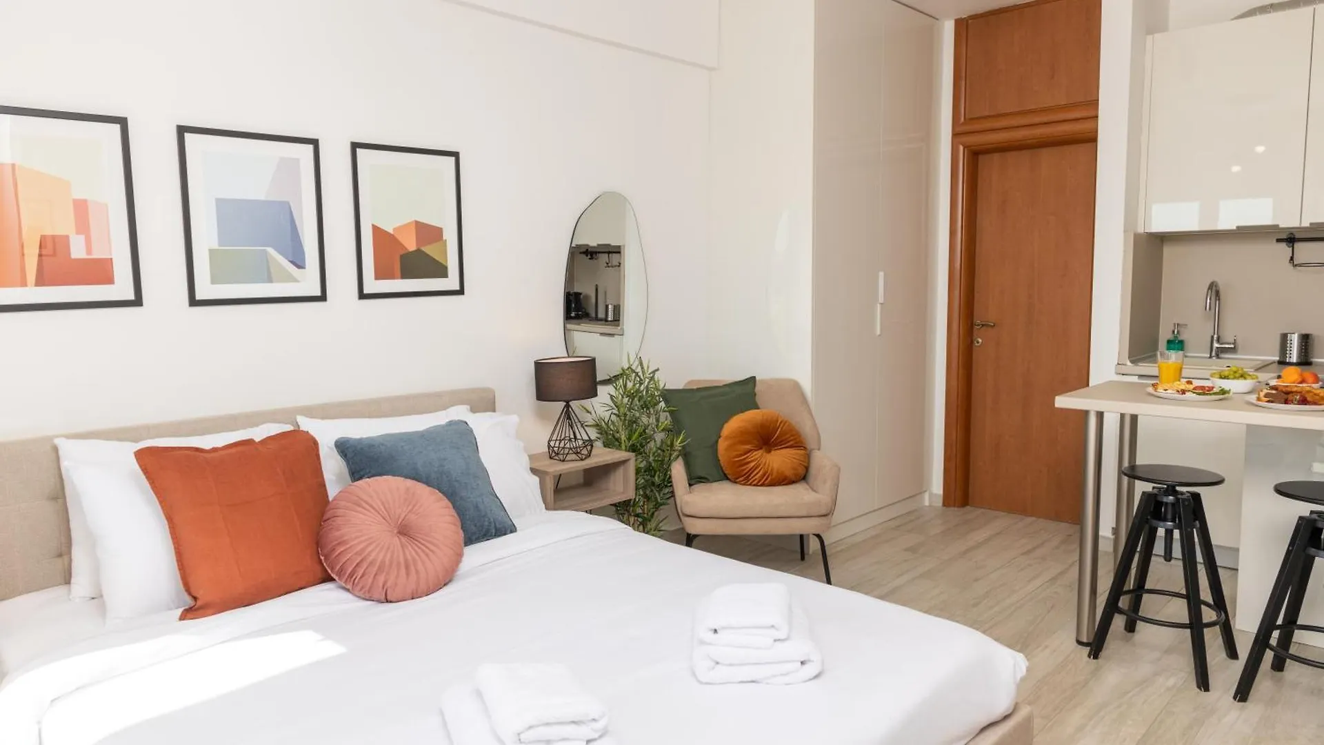 Urban Colors Apartments By Binobi! Thessaloniki